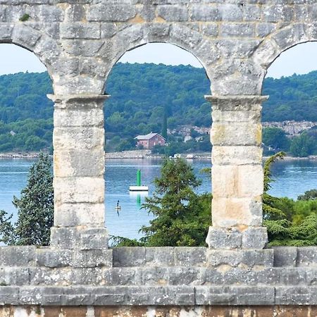 Apartman Pem Pula Buitenkant foto