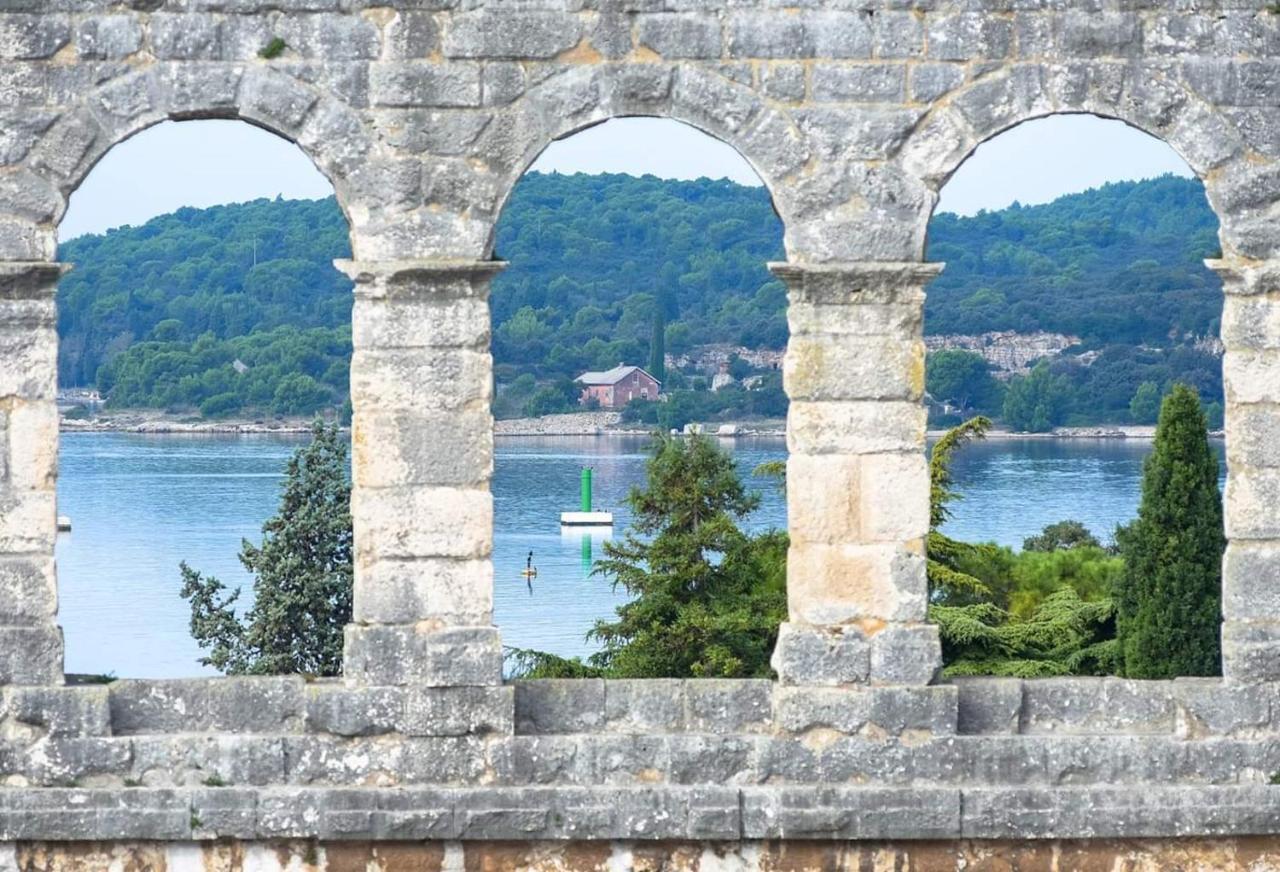 Apartman Pem Pula Buitenkant foto